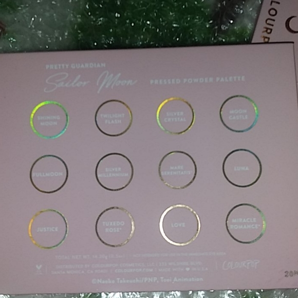 Sailor moon X Colorpop eye palet - Picture 5 of 6